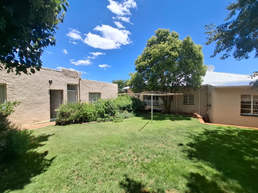 5 Bedroom Property for Sale in Westdene Free State